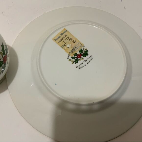 TUDOR ROSE CHINA FESTIVE GARLANDS BUD VASE & SALAD PLATE 8 1/8 ENGLAND G12 - Picture 9 of 11